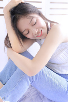 香含玉女峰头露润滞